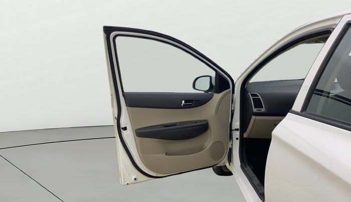 2013 Hyundai i20 SPORTZ 1.2, Petrol, Manual, 46,733 km, LHS Front Door