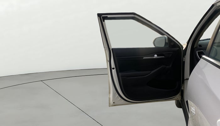 2023 KIA SELTOS HTE 1.5 PETROL, Petrol, Manual, 17,863 km, LHS Front Door