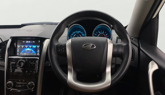 2019 Mahindra XUV500 W11, Diesel, Manual, 69,786 km, Steering Wheel Close Up