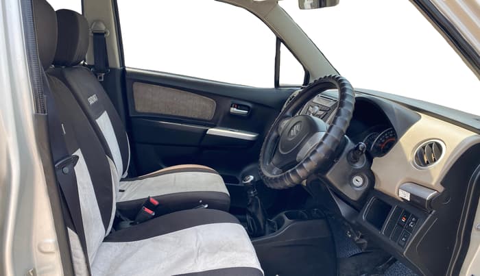 2015 Maruti Wagon R 1.0 VXI, Petrol, Manual, 44,493 km, Right Side Front Door Cabin