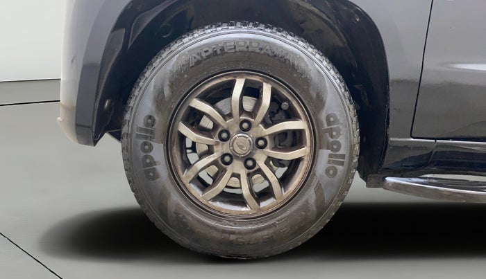 2018 Mahindra TUV300 T10, Diesel, Manual, 80,124 km, Left Front Wheel