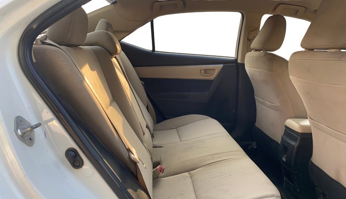 2016 Toyota Corolla Altis JS PETROL, Petrol, Manual, 73,979 km, Right Side Rear Door Cabin