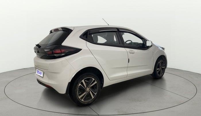 2022 Tata ALTROZ XZ PETROL, Petrol, Manual, 42,656 km, Right Back Diagonal