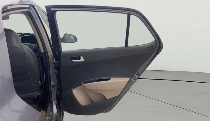 2017 Hyundai Grand i10 SPORTZ (O) AT 1.2 KAPPA VTVT, Petrol, Automatic, 77,325 km, RHS Rear Door