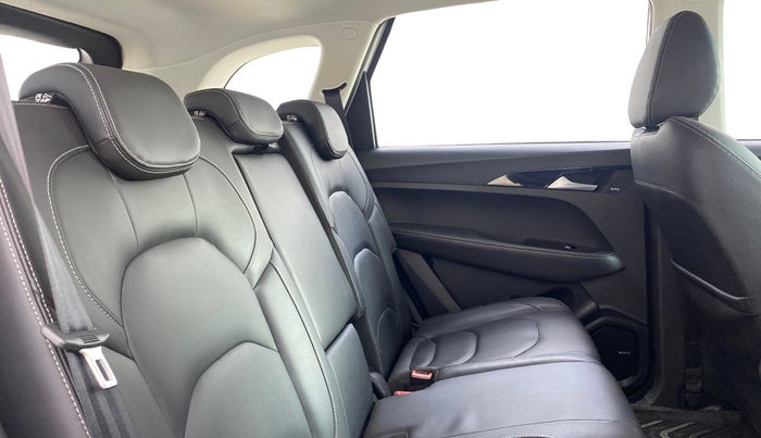 2019 MG HECTOR SHARP 1.5 DCT PETROL, Petrol, Automatic, 78,173 km, Right Side Rear Door Cabin