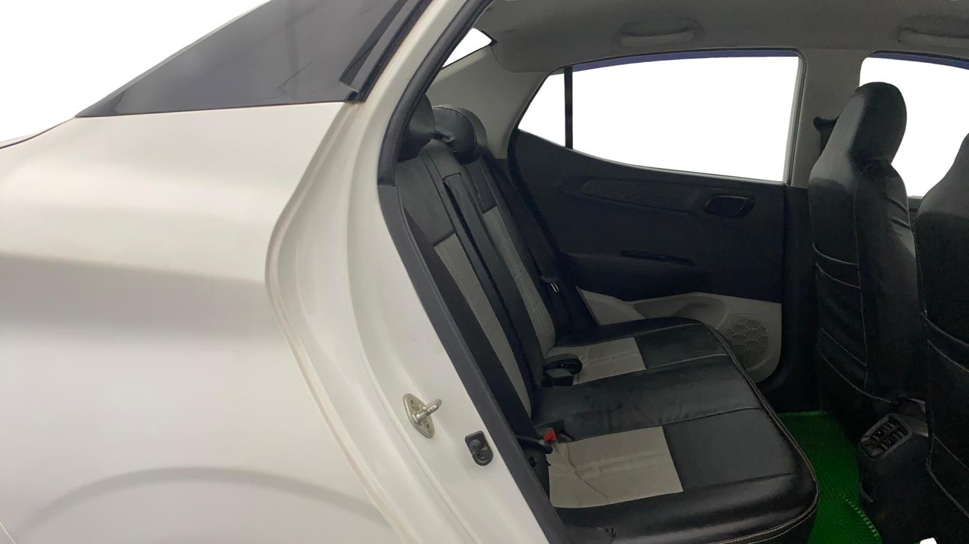 2022 Hyundai AURA S 1.2 CNG, CNG, Manual, 15,240 km, Right Side Rear Door Cabin