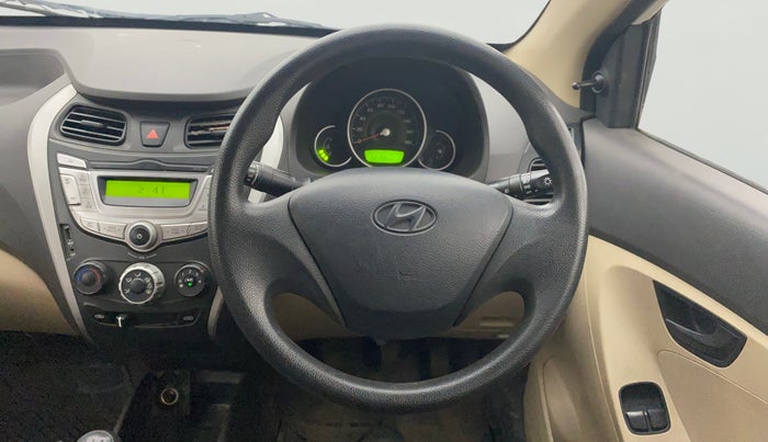 2014 Hyundai Eon 1.0 MAGNA +, Petrol, Manual, 52,140 km, Steering Wheel Close Up