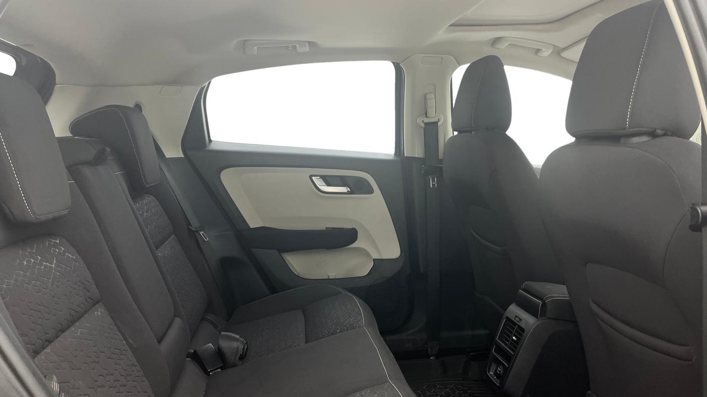 2023 Tata ALTROZ XZA + SUNROOF, Petrol, Automatic, 32,423 km, Right Side Rear Door Cabin