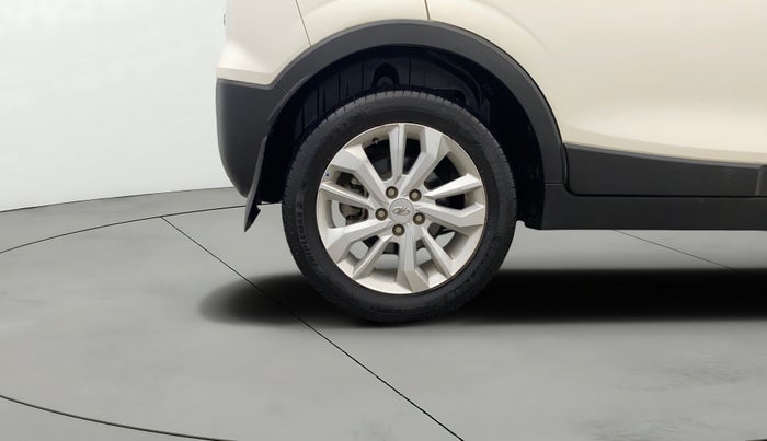 2020 Mahindra XUV300 W8 1.2 PETROL, Petrol, Manual, 31,768 km, Right Rear Wheel