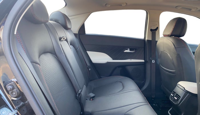 2023 Hyundai Verna SX 1.5 Turbo Petrol MT, Petrol, Manual, 24,627 km, Right Side Rear Door Cabin