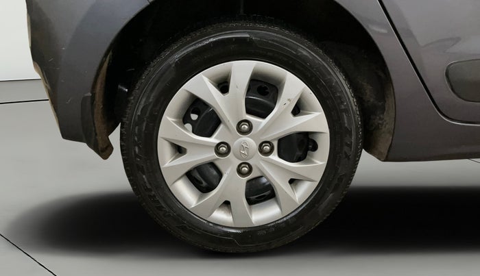 2015 Hyundai Grand i10 SPORTZ 1.2 KAPPA VTVT, Petrol, Manual, 42,588 km, Right Rear Wheel