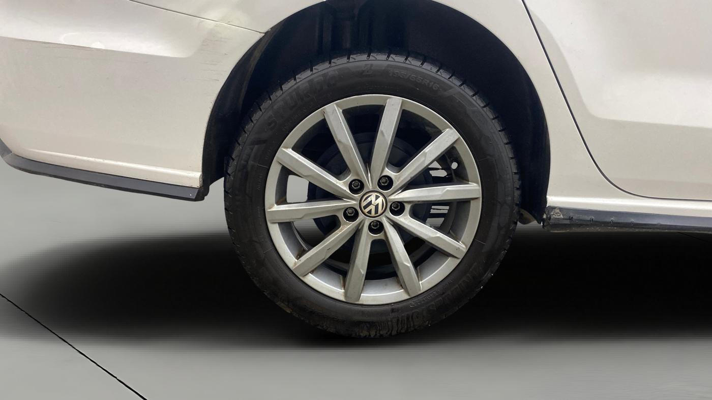 2019 Volkswagen Vento HIGHLINE PLUS 1.2 AT, Petrol, Automatic, 63,390 km, Right Rear Wheel