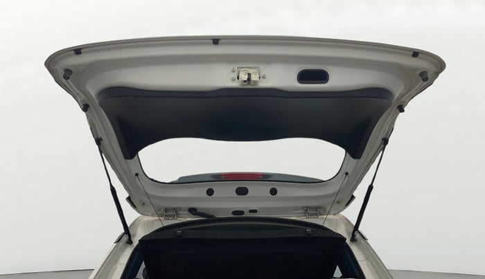 2023 Toyota URBAN CRUISER HYRYDER E NEO DRIVE, Petrol, Manual, 36,649 km, Boot Door Open