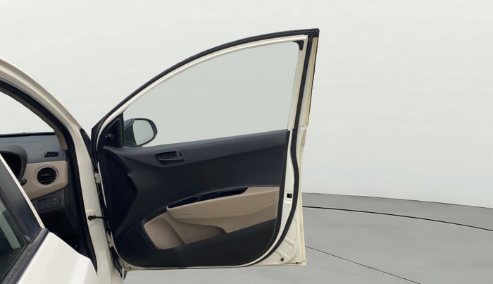 2014 Hyundai Xcent BASE 1.2, Petrol, Manual, 64,171 km, RHS Front Door