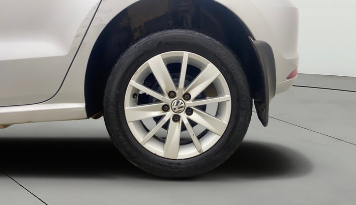 2017 Volkswagen Polo HIGHLINE1.2L, Petrol, Manual, 40,889 km, Left Rear Wheel