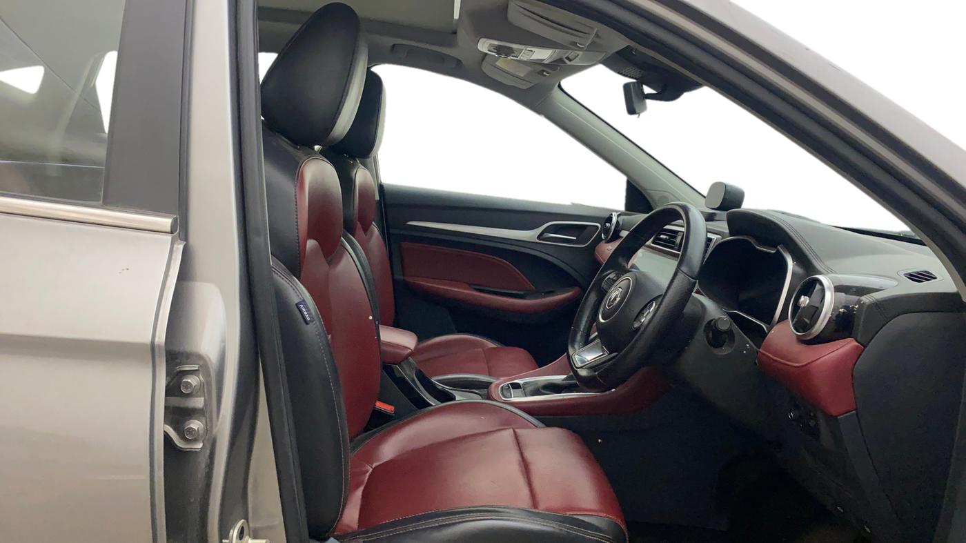 2022 MG ASTOR SAVVY 1.3 TURBO AT S RED, Petrol, Automatic, 53,486 km, Right Side Front Door Cabin