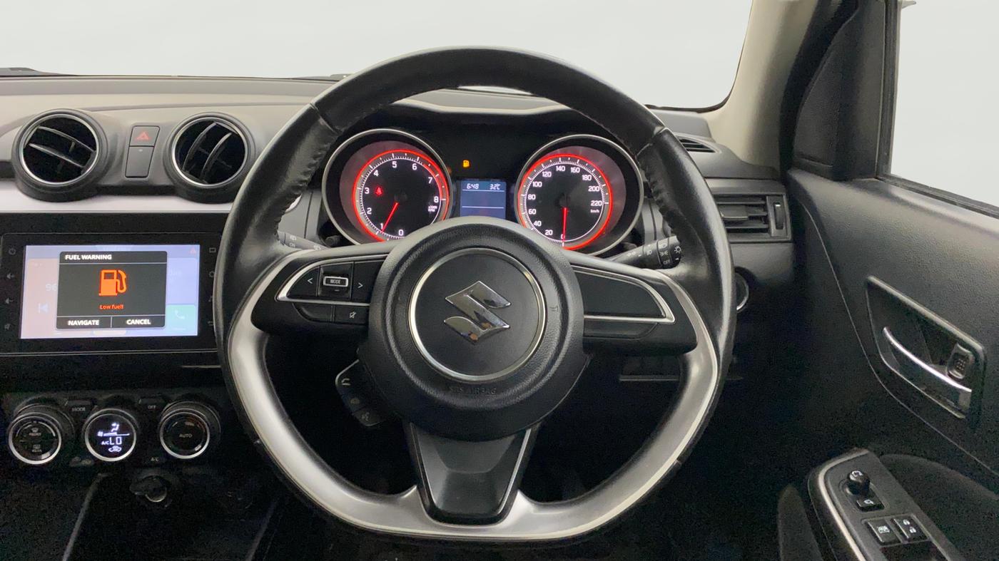 2023 Maruti Swift ZXI, Petrol, Manual, 38,919 km, Steering Wheel Close Up