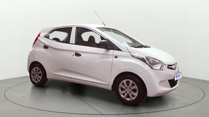 2017 Hyundai Eon MAGNA +, Petrol, Manual, 32,361 km, Right Front Diagonal