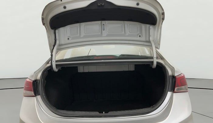 2018 Hyundai Verna 1.6 VTVT SX O, Petrol, Manual, 48,583 km, Boot Open Zoomed View