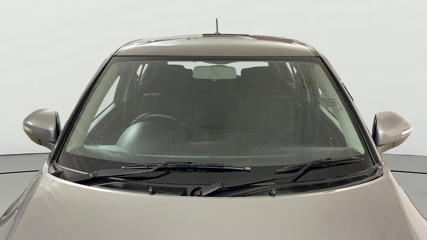 2014 Maruti Swift VXI, Petrol, Manual, 41,971 km, Front Windshield