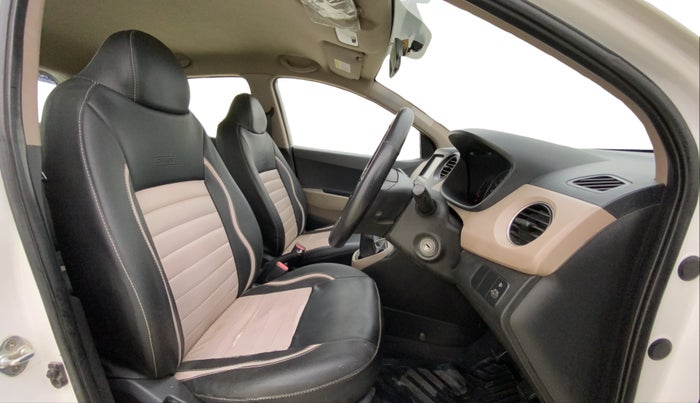 2017 Hyundai Grand i10 SPORTZ (O) 1.2 KAPPA VTVT, Petrol, Manual, 58,749 km, Right Side Front Door Cabin