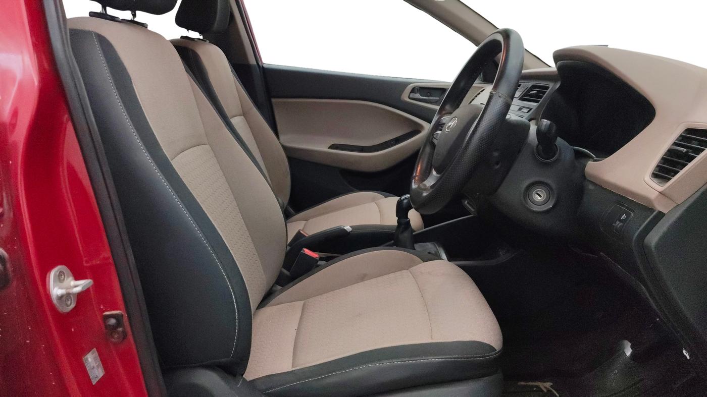 2016 Hyundai Elite i20 MAGNA 1.2, Petrol, Manual, 63,526 km, Right Side Front Door Cabin