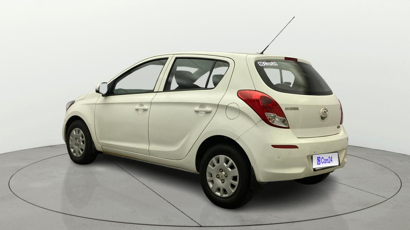 2013 Hyundai i20 MAGNA (O) 1.2, Petrol, Manual, 61,150 km, Left Back Diagonal