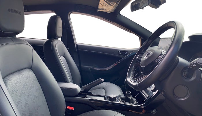 2022 Tata NEXON XZ PLUS (O) PETROL DARK EDITION, Petrol, Manual, 12,954 km, Right Side Front Door Cabin