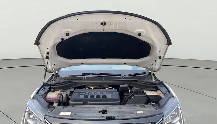 2022 Mahindra XUV700 AX 5 D AT 5 STR, Diesel, Automatic, 31,102 km, Open Bonet