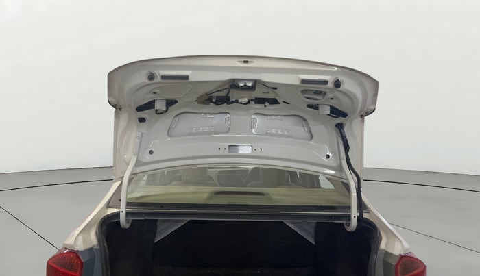 2016 Honda City 1.5L I-VTEC V MT, Petrol, Manual, 1,05,691 km, Boot Door Open