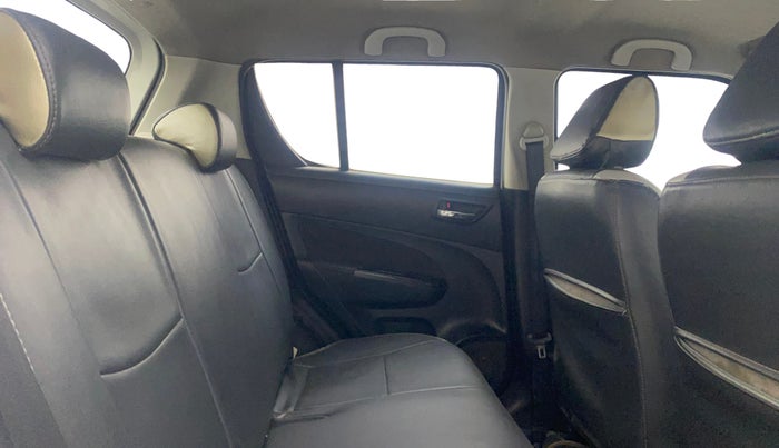 2012 Maruti Swift VDI, Diesel, Manual, 1,47,682 km, Right Side Rear Door Cabin