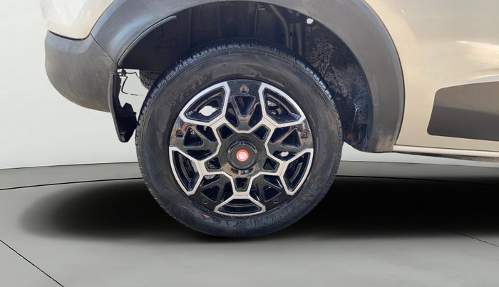 2020 Renault TRIBER RXZ AMT, Petrol, Automatic, 71,033 km, Right Rear Wheel