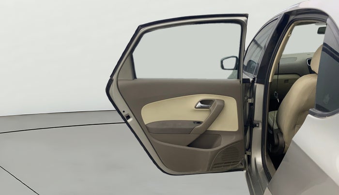 2015 Skoda Rapid 1.6 MPI ELEGANCE PLUS, Petrol, Manual, 1,26,232 km, LHS Rear Door