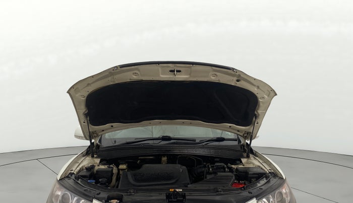 2013 Hyundai Santa Fe 4 WD AT, Diesel, Automatic, 1,22,204 km, Open Bonet