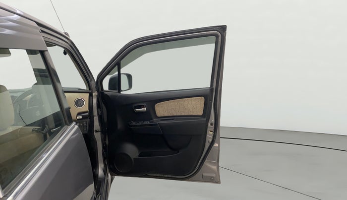 2017 Maruti Wagon R 1.0 VXI+, CNG, Manual, 39,435 km, RHS Front Door