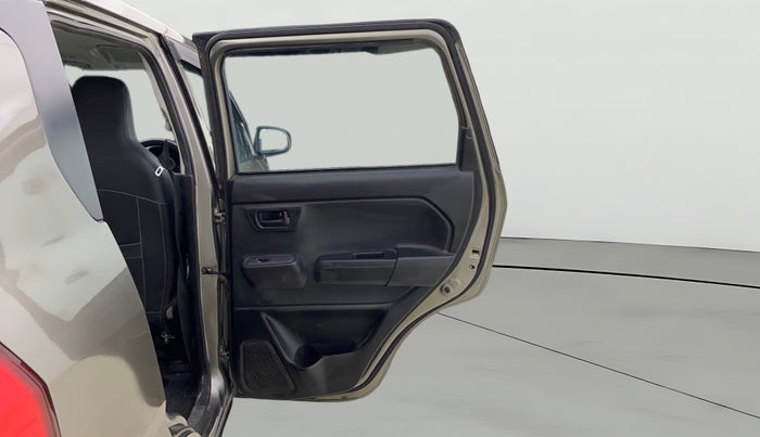 2022 Maruti New Wagon-R LXI CNG 1.0, CNG, Manual, 1,09,976 km, RHS Rear Door