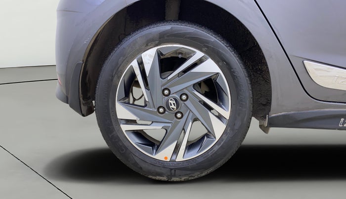 2022 Hyundai NEW I20 ASTA (O) 1.2 AT, Petrol, Automatic, 30,043 km, Right Rear Wheel