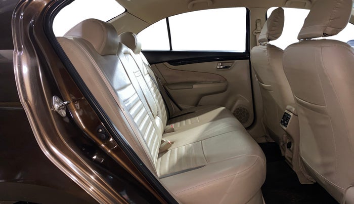 2014 Maruti Ciaz VXI, Petrol, Manual, 45,312 km, Right Side Rear Door Cabin