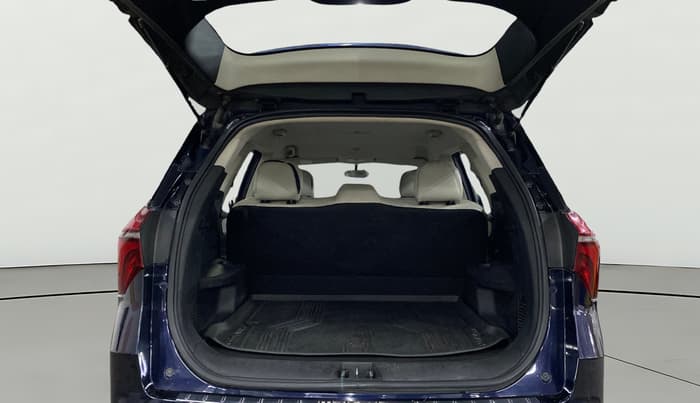 2022 Mahindra XUV700 AX 3 P MT 5 STR, Petrol, Manual, 74,579 km, Boot Open Zoomed View