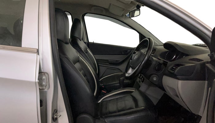 2018 Tata Tiago XE PETROL, CNG, Manual, 53,821 km, Right Side Front Door Cabin