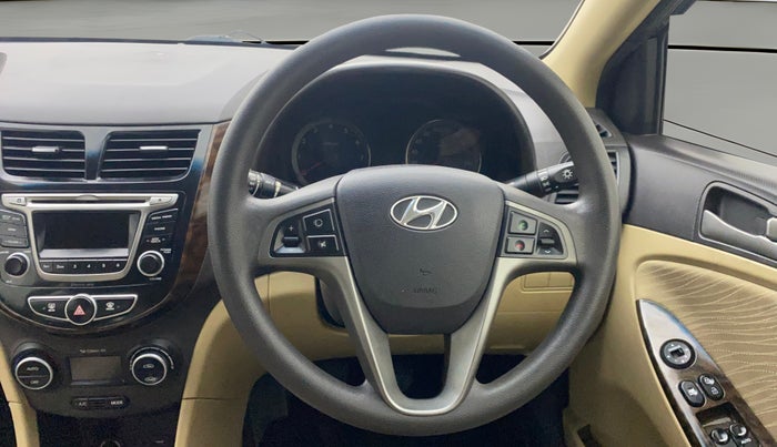 2016 Hyundai Verna 1.6 VTVT S, Petrol, Manual, 77,899 km, Steering Wheel Close Up