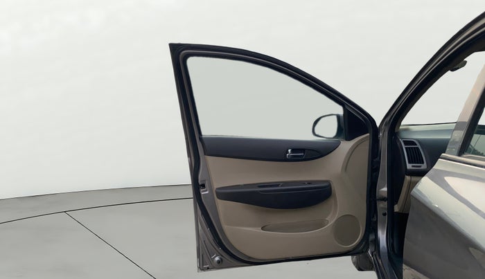 2013 Hyundai i20 SPORTZ 1.2, Petrol, Manual, 91,706 km, LHS Front Door