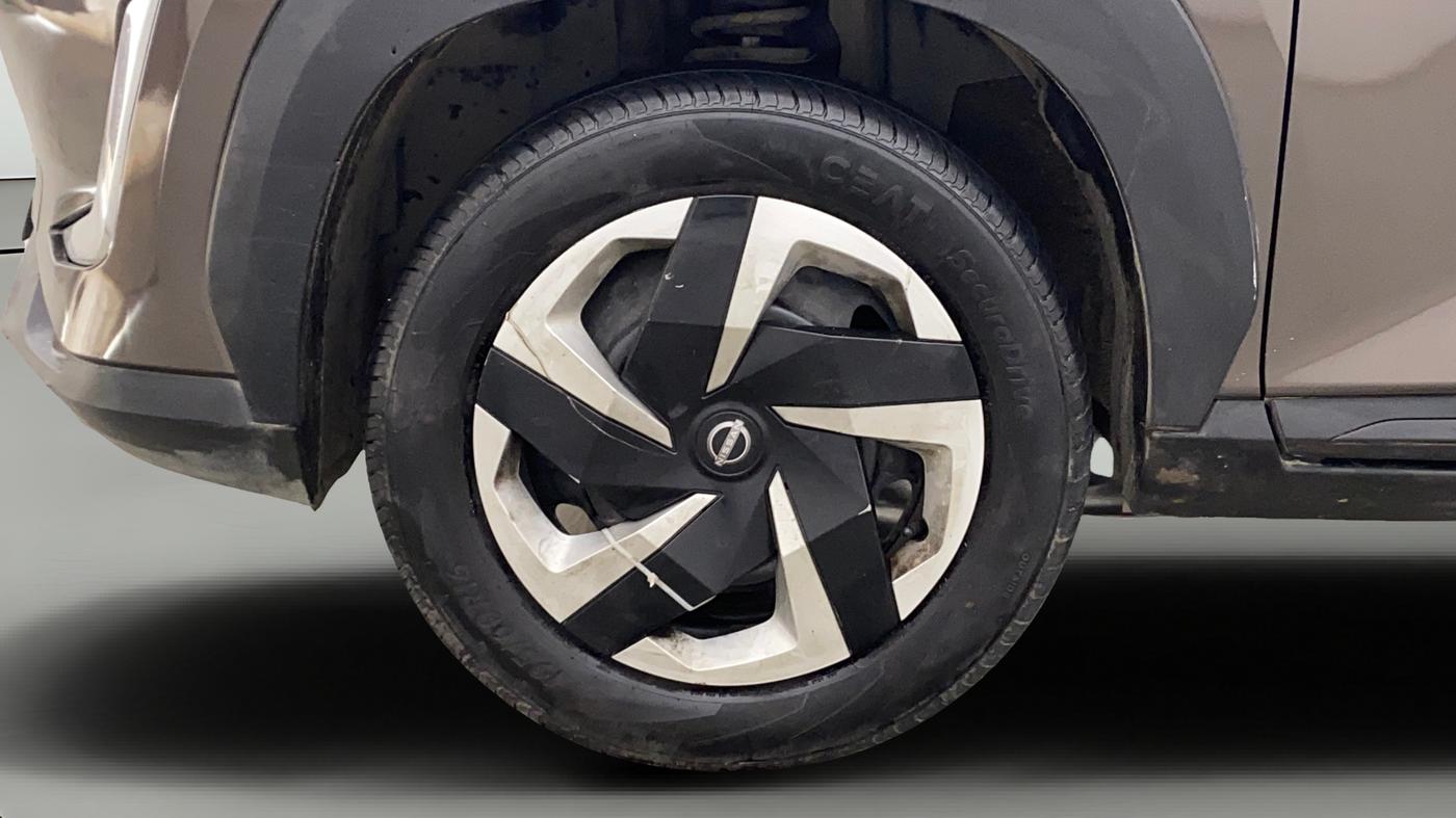 2021 Nissan MAGNITE XL, Petrol, Manual, 48,777 km, Left Front Wheel