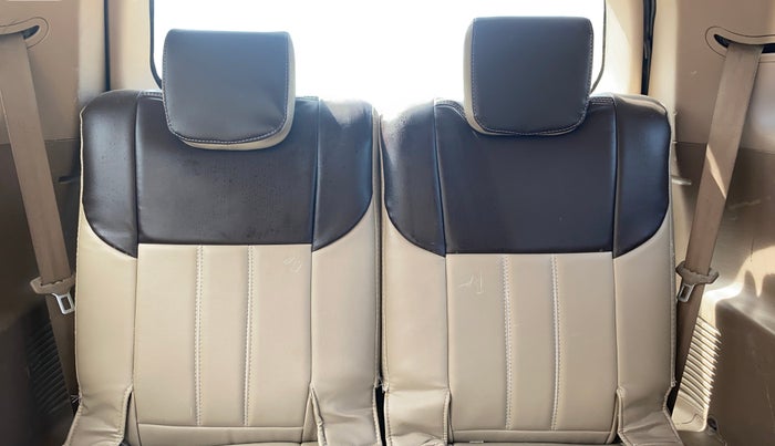 2015 Mahindra XUV500 W8, Diesel, Manual, 81,458 km, Third Seat Row ( optional )