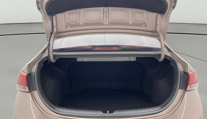 2018 Hyundai Verna 1.6 VTVT SX, Petrol, Manual, 74,563 km, Boot Open Zoomed View