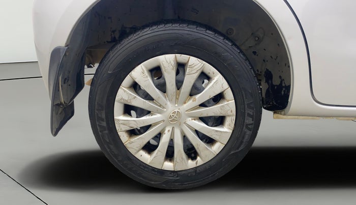 2015 Toyota Etios Liva G, Petrol, Manual, 38,768 km, Right Rear Wheel