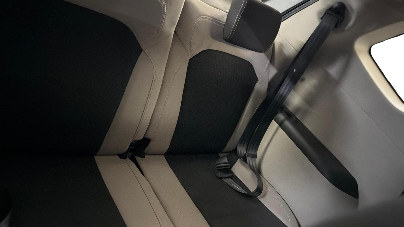 2019 Renault TRIBER RXT, Petrol, Manual, 17,775 km, Third Seat Row ( optional )