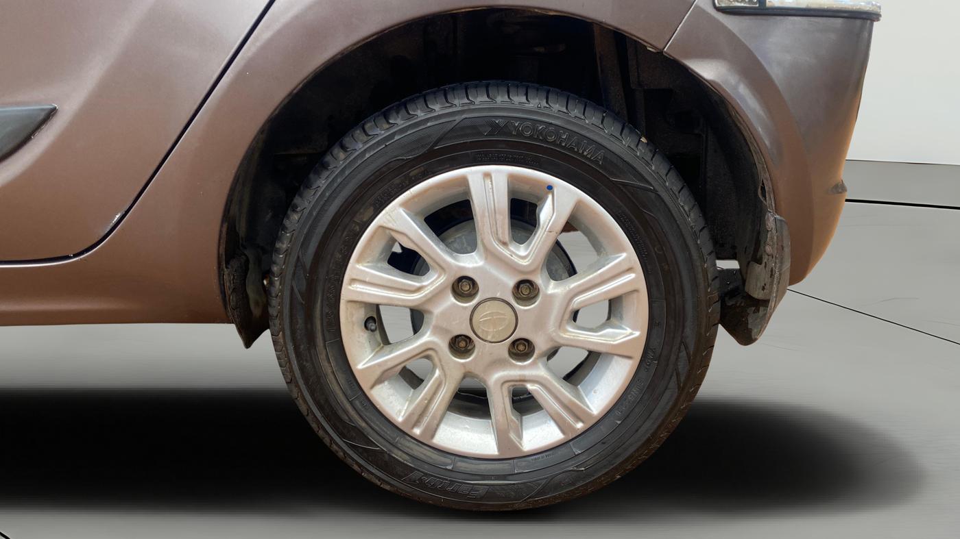 2018 Tata Tiago XZ PETROL, Petrol, Manual, 26,479 km, Left Rear Wheel
