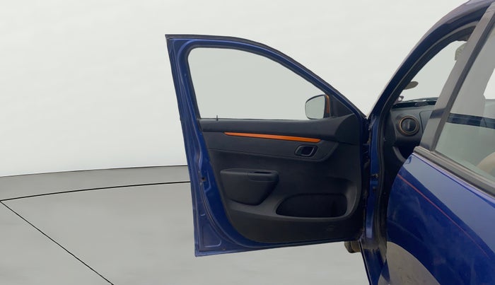 2017 Renault Kwid CLIMBER 1.0 AMT, Petrol, Automatic, 33,100 km, LHS Front Door