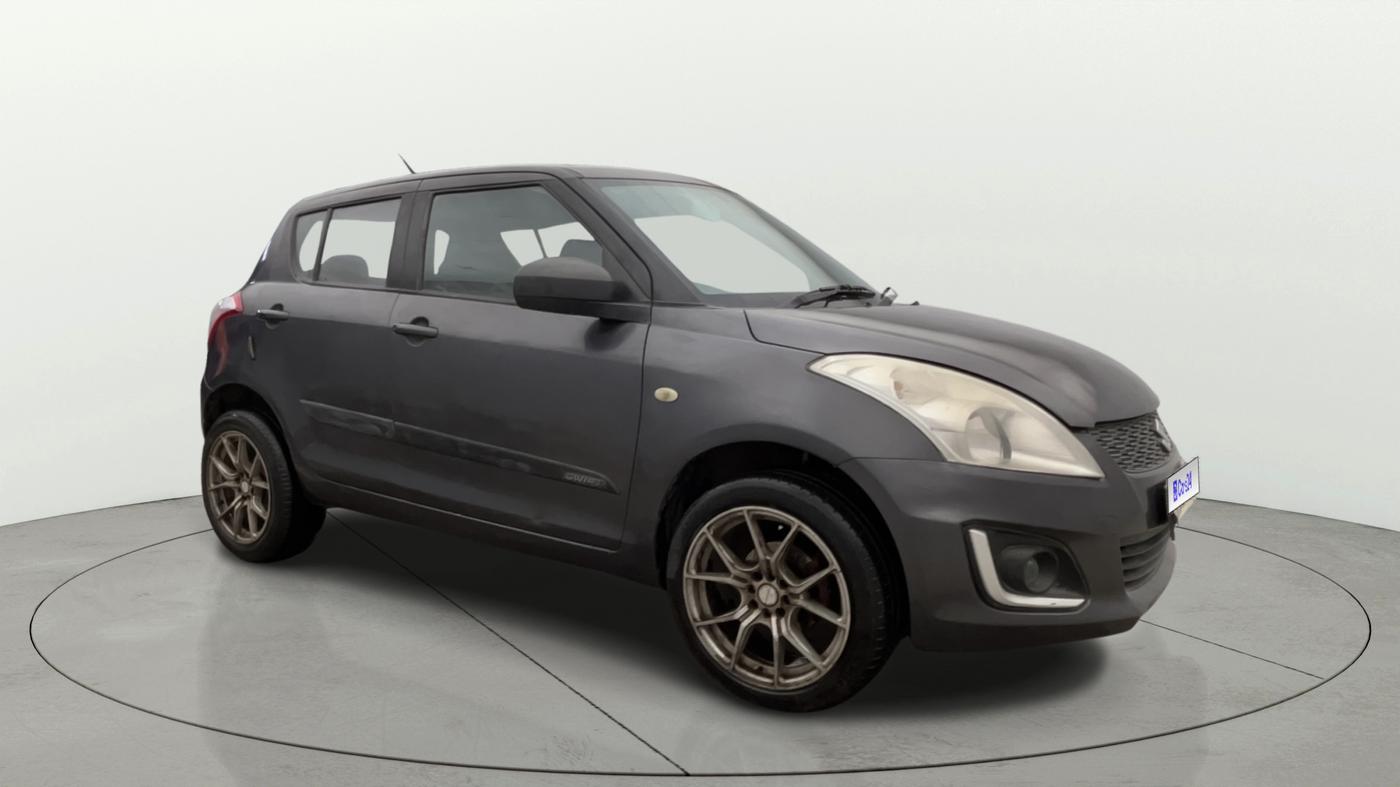 2017 Maruti Swift LXI (O), Petrol, Manual, 71,775 km, Right Front Diagonal